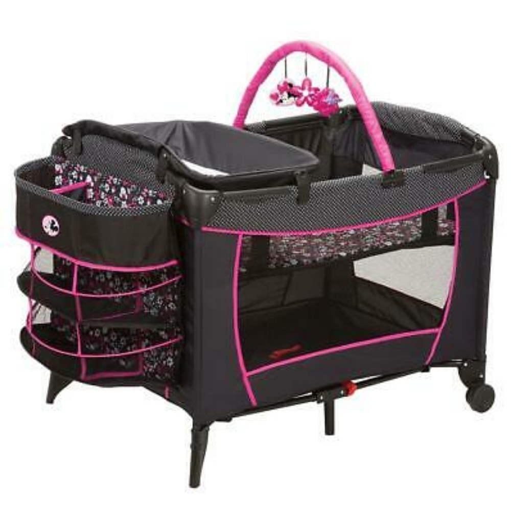 MINNIE MOUSE PLAY YARD